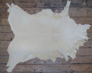 Hirschleder, ganze Haut sämisch gegerbt, Velours